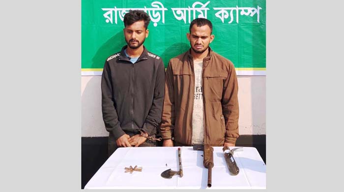 কালুখালীতে সেনাবাহিনীর অভিযানে মাদক ও অস্ত্র-গুলিসহ ২জন গ্রেপ্তার